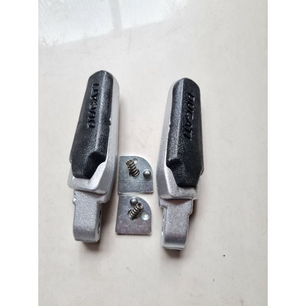 Gác chân nhôm takegawa đệm sao su thích hợp gắn dòng xe honda _ yamaha