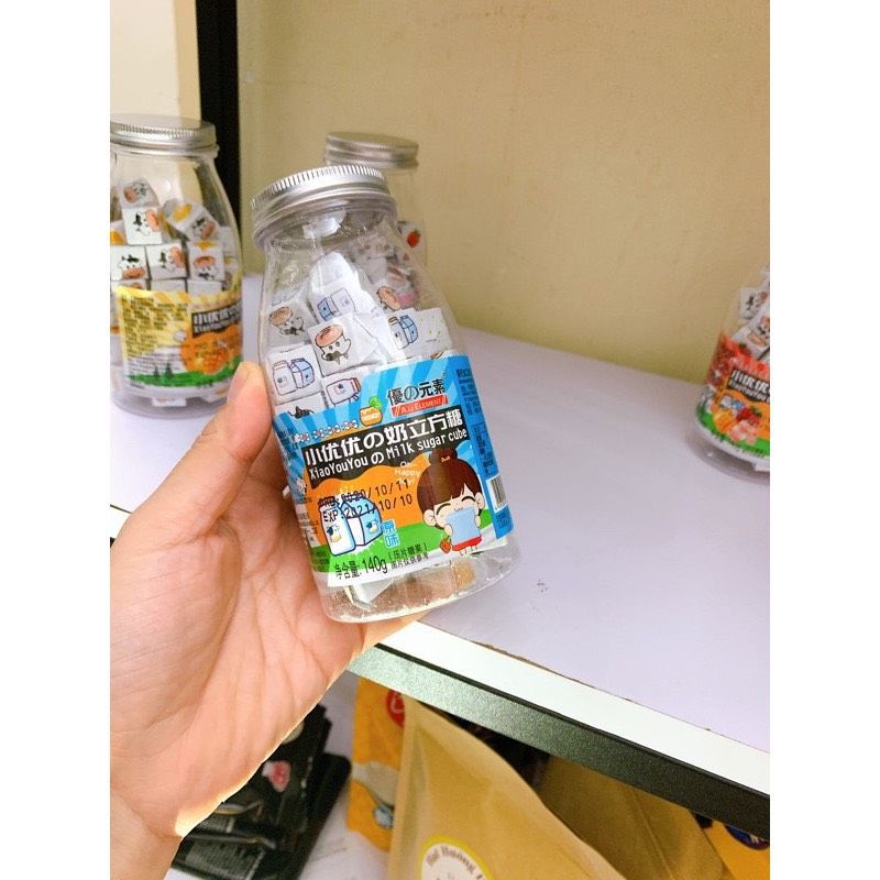 KẸO SỮA CUBE CHAI