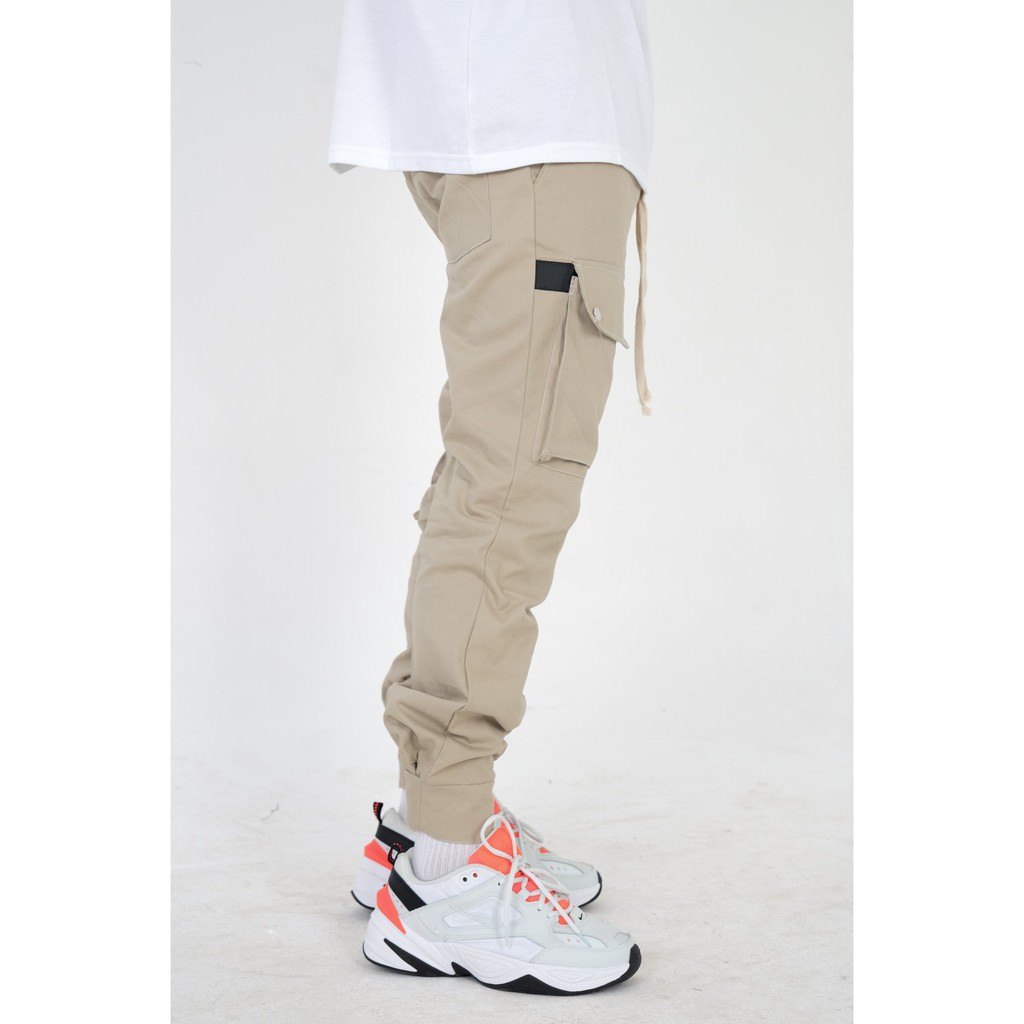 Quần túi hộp khaki bó gấu Cargo Jogger