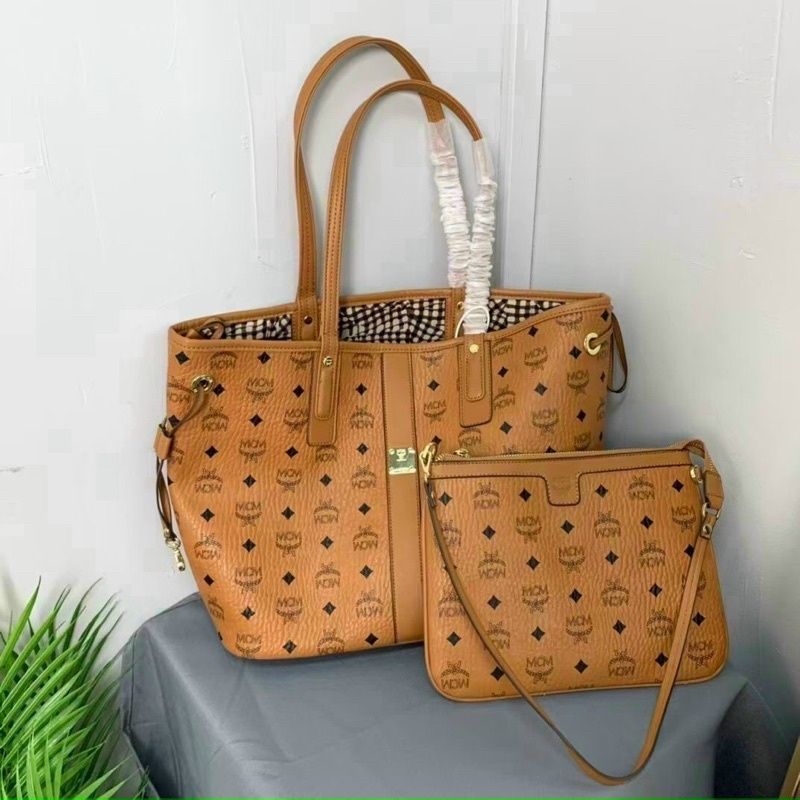 Set túi MCM to dùng được 2 mặt kèm ví 1 ngăn khá to
