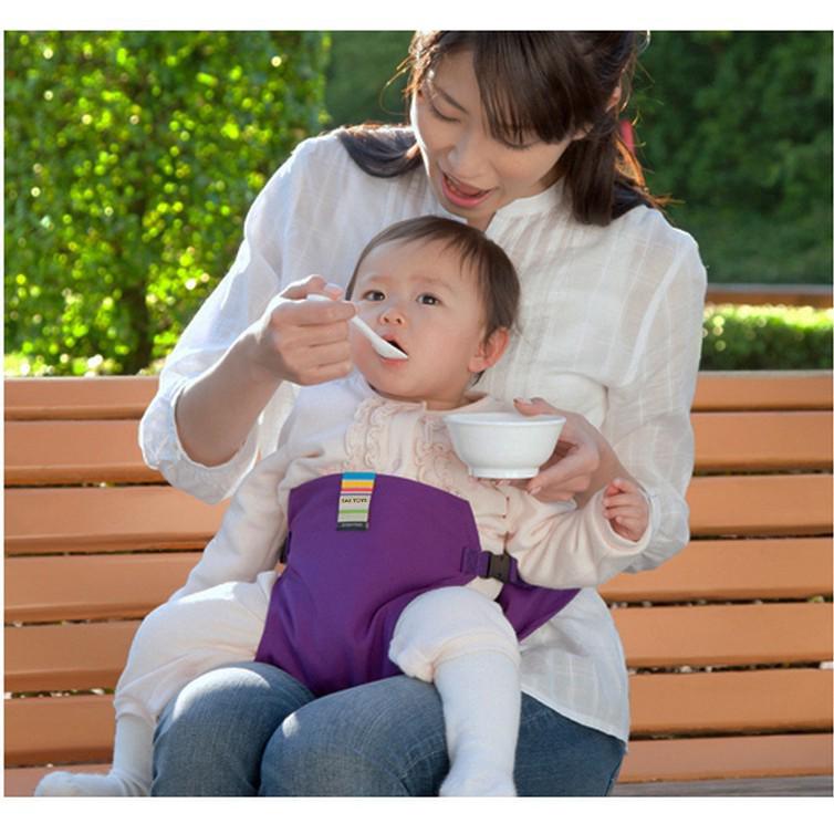 Đai địu em bé ngồi ghế