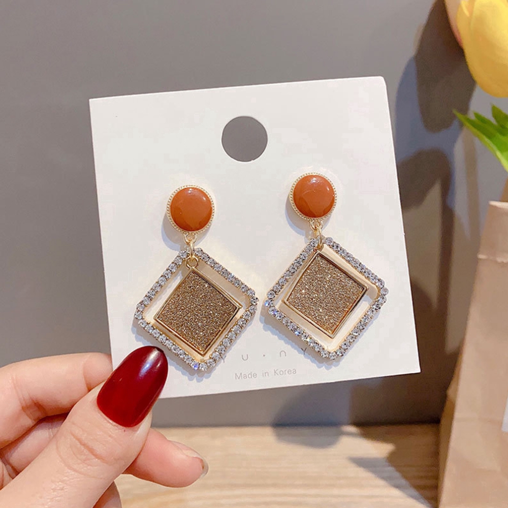 Khuyên tai thời trang mặt hình khối độc đáo cho nữ