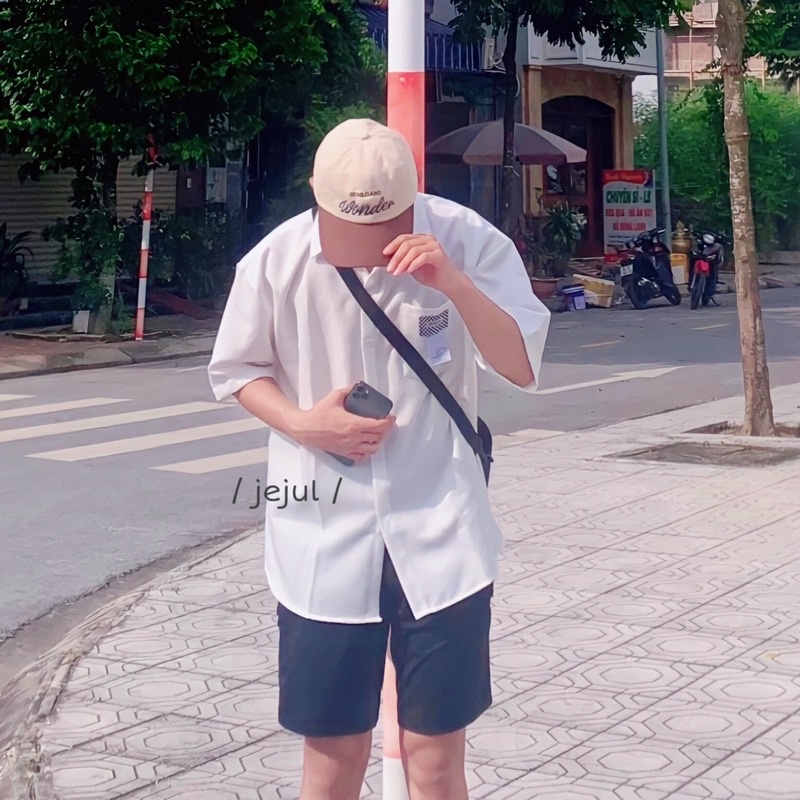 Áo sơmi tay lỡ unisex SWEEDER màu ĐEN/TRẮNG  Nam nữ unisex  Áo Sơ Mi SWD form rộng style Ulzzang
