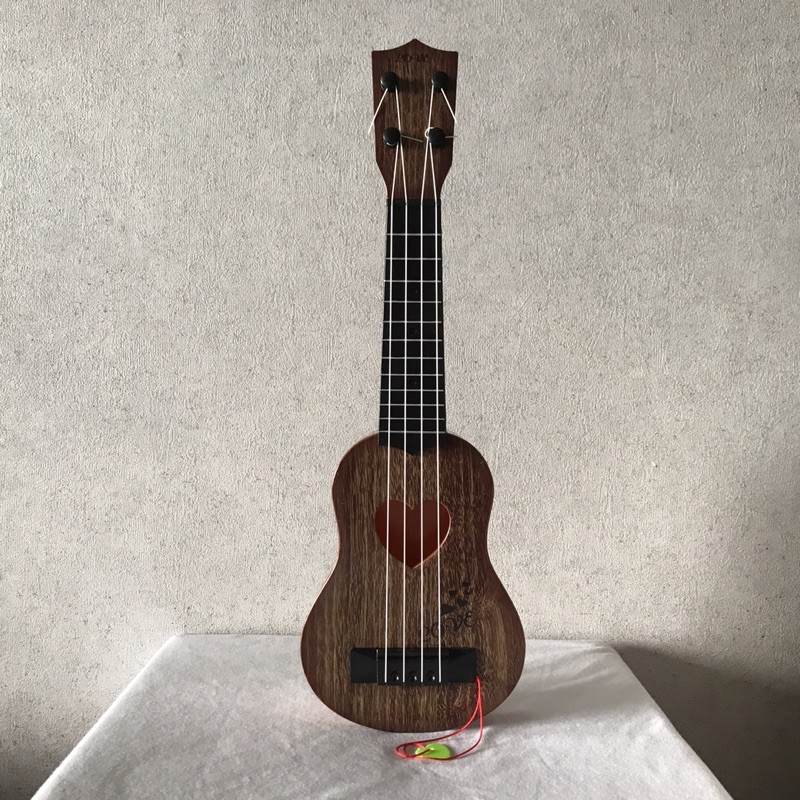 Ukulele Love dễ thương cho bé tập chơi