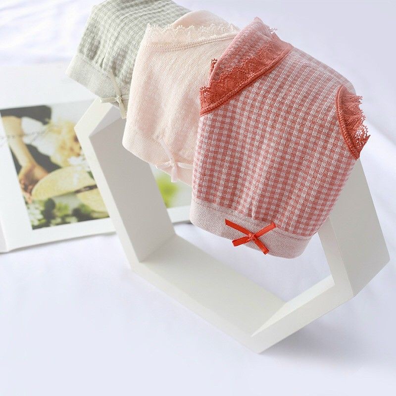 Quần Lót Cotton Phối Kẻ Caro Viền Ren Siêu Mềm Mã 555