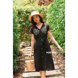 Đầm thêu cổ V DA0288