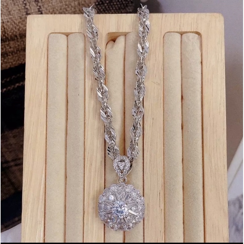 Dây chuyền nữ kiểu xoắn mặt đá trắng dát bạch kim cao cấp mẫu mới cực đẹp cực sang