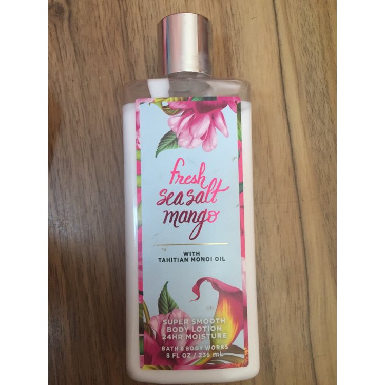 Dưỡng thể giữ ẩm da Bath & Body Works Fresh Sea Salt Mango with Tahitian Monoi Oil Super Smooth Body Lotion 236ml (Mỹ)