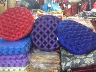 Đệm ngồi lụa tròn