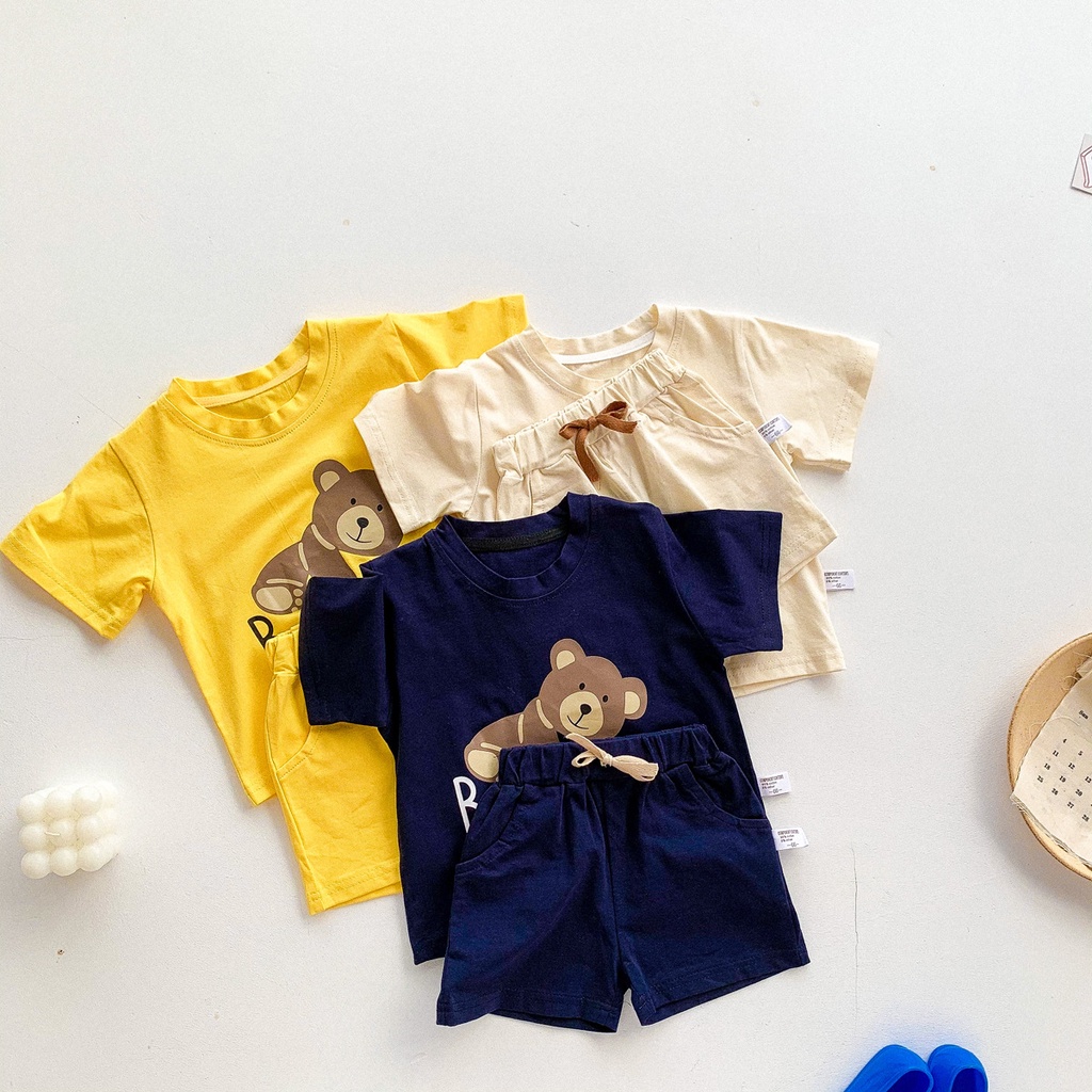 Set áo thun tay ngắn và quần đùi in hình họa tiết gấu hoạt hình dễ thương dành cho bé