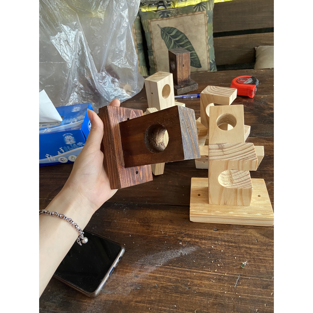 Tay treo rèm bằng gỗ thông đơn chiếc , phong cách vintage, đơn giản