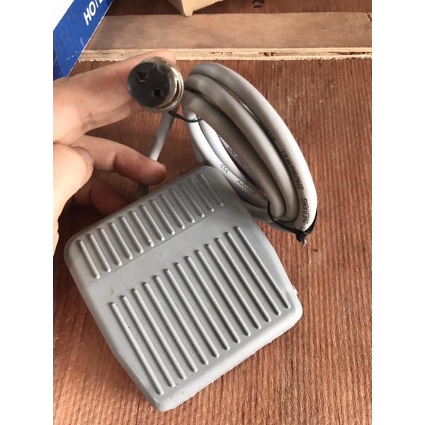Bàn đạp máy indate- bàn đạp dập chân HP241