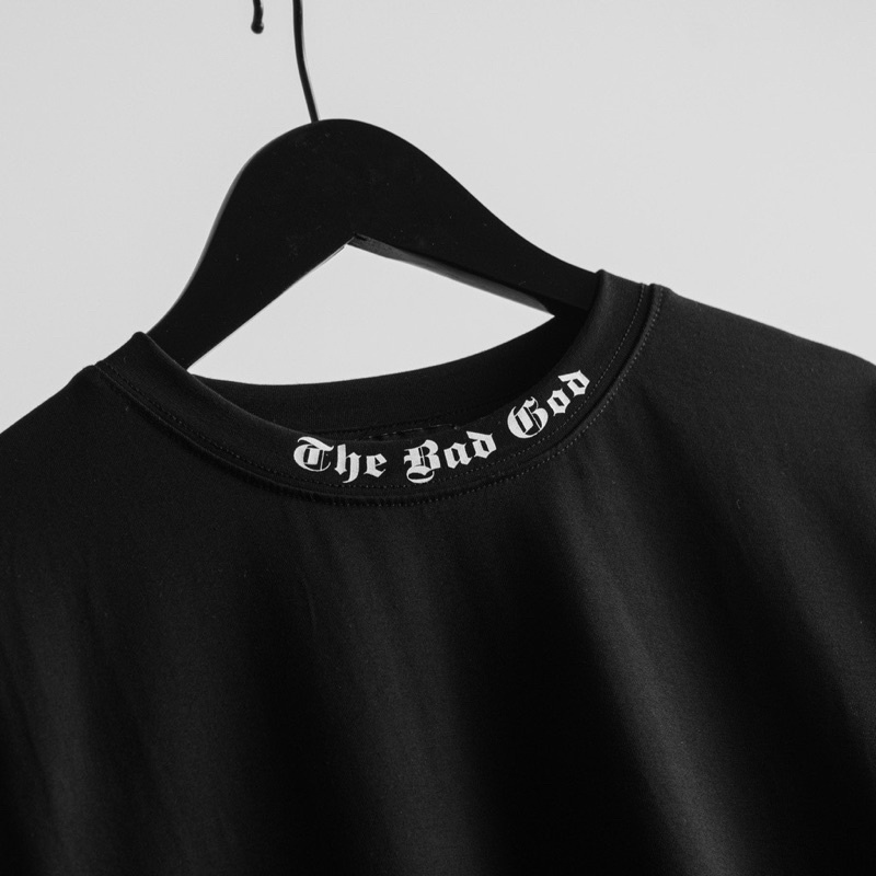 Áo Phông The bed god