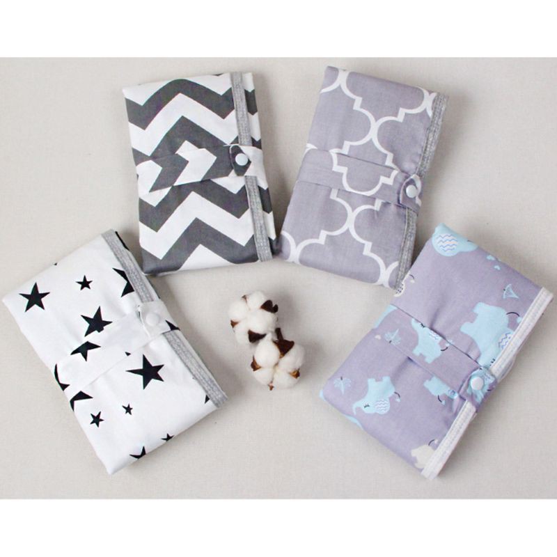 Thảm Lót Thay Tã Cho Bé Chống Thấm Nước Có Thể Gấp Gọn Tiện Lợi