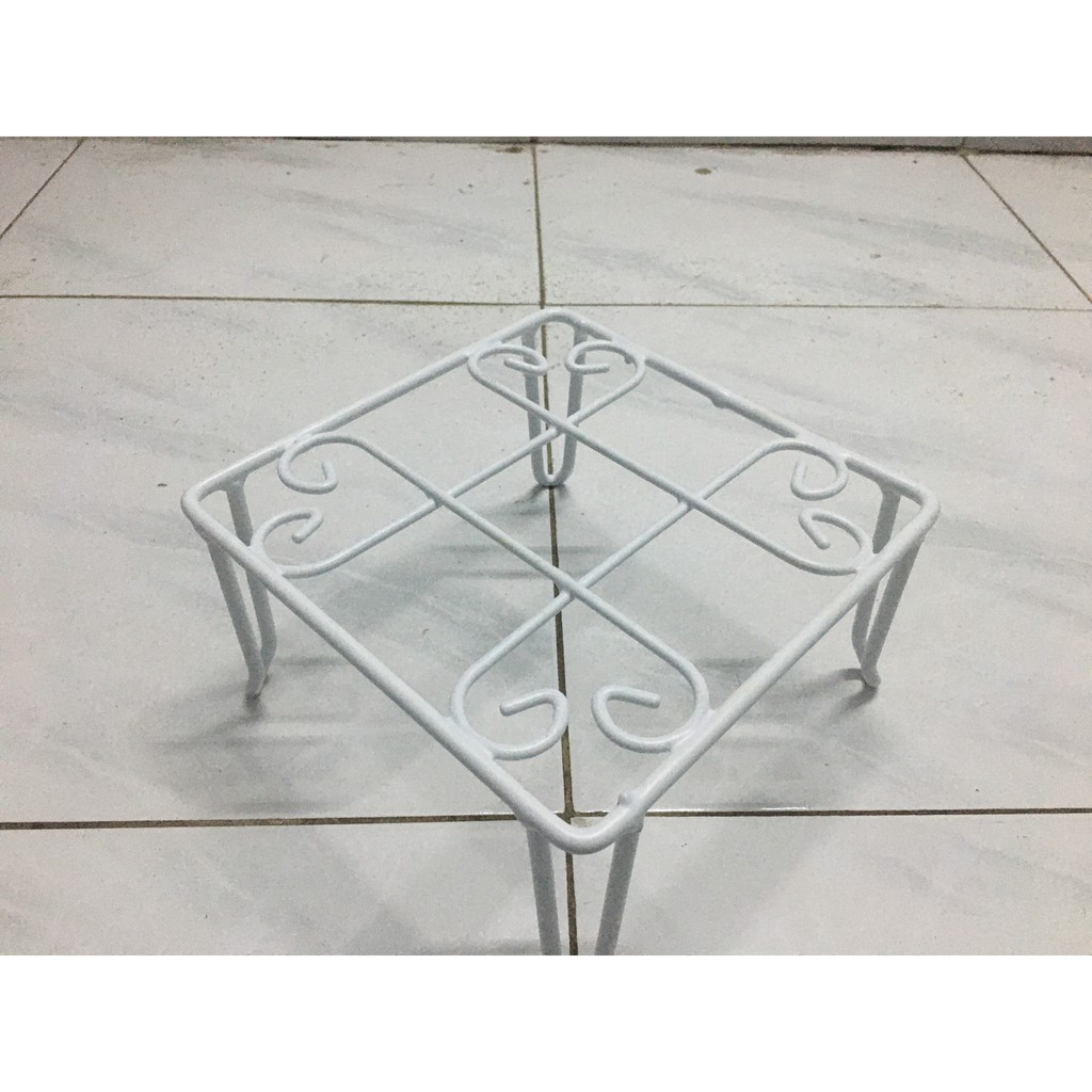 Kệ sắt vuông bọc nhựa đặt chậu hoa vuông, đế lót chậu cây (KT: 20cm x cao10cm)