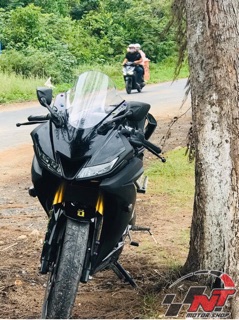 Kính chắn gió R15v3