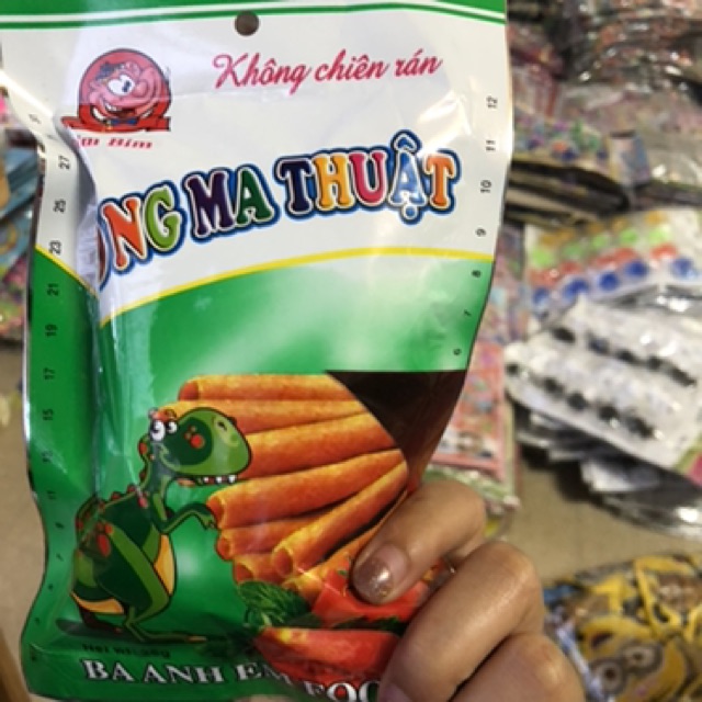 10 gói snack ống ma thuật giòn ngon