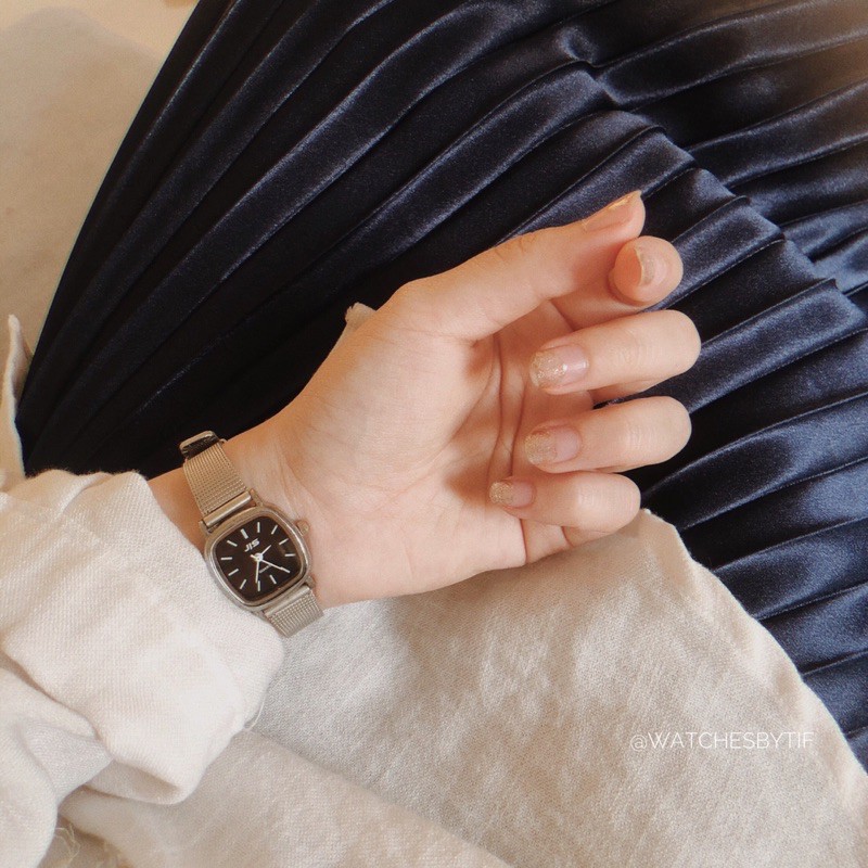 Đồng hồ nữ mặt vuông mặt nhỏ dây kim loại  JIS bạc mặt đen đồng hồ nữ đẹp giá rẻ Watchesbytif size 22mm đi học đi chơi