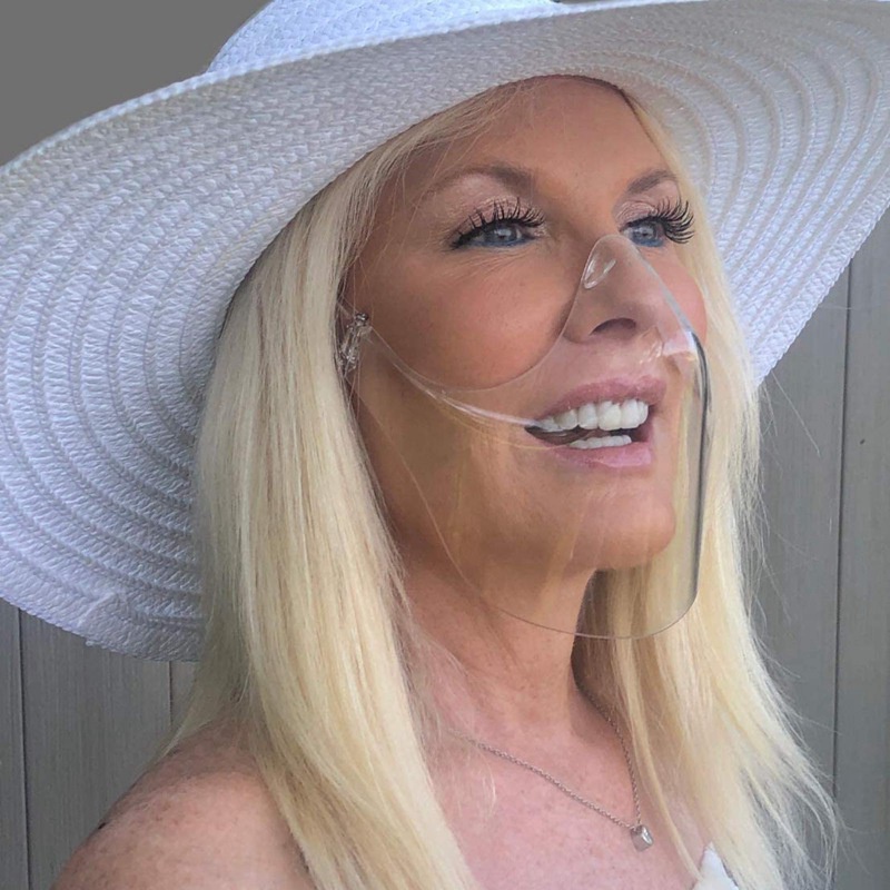 Khẩu trang chống văng dầu bằng nhựa trong suốt tiện dụng | BigBuy360 - bigbuy360.vn