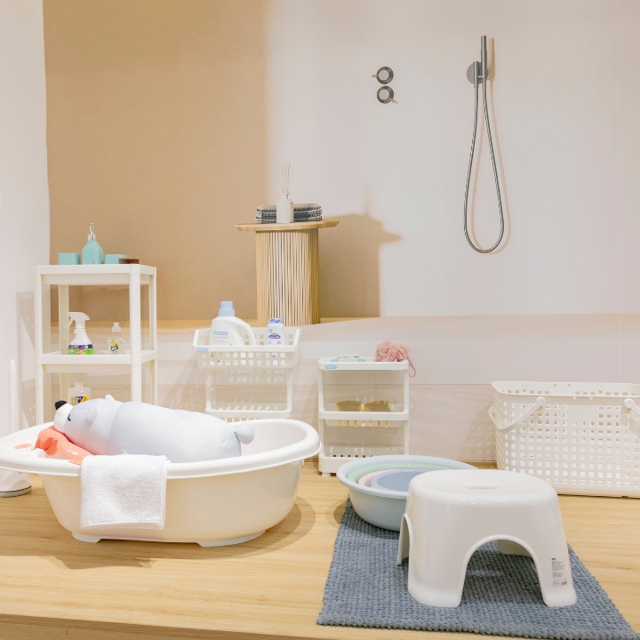 Ghế nhựa nhà tắm, nhà vệ sinh, cao cấp, kháng khuẩn Notoro Nhật Bản, ngồi tắm cho bé tiện dụng Vapu HCM