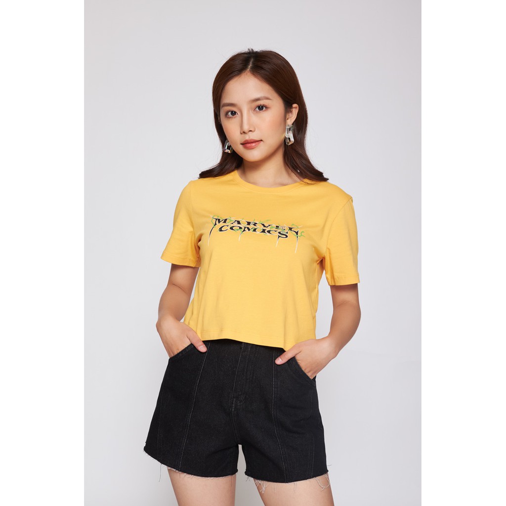 Áo Thun BOO Nữ Dáng Croptop In Hình Marvel Trên Niền Vải Trắng Đen Cá Tính