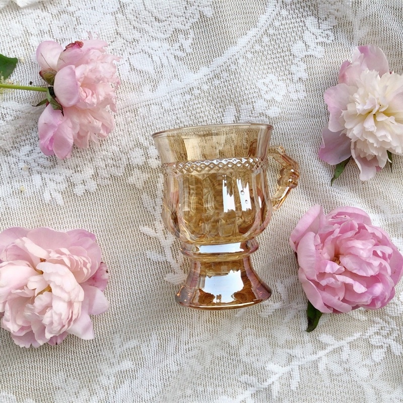 Ly thủy tinh phong cách vintage cổ điển, thích hợp để uống rượu vang, trang trí đồ uống, món ăn
