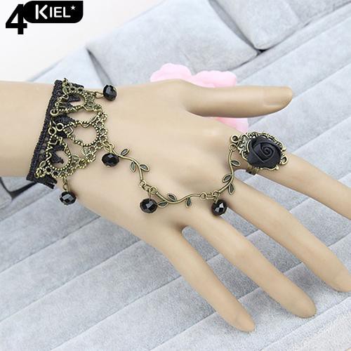 Vòng đeo tay hợp kim tích hợp nhẫn phối ren độc đáo thời trang cho nữ | BigBuy360 - bigbuy360.vn