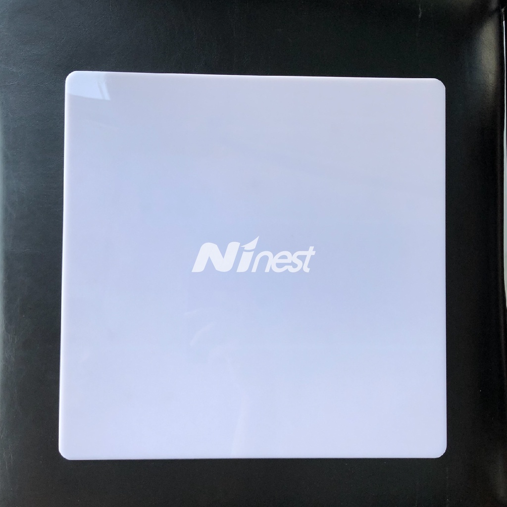 Mâm nhựa mica chuyên dùng lót yến tươi, nhặt lông yến, màu trắng sữa