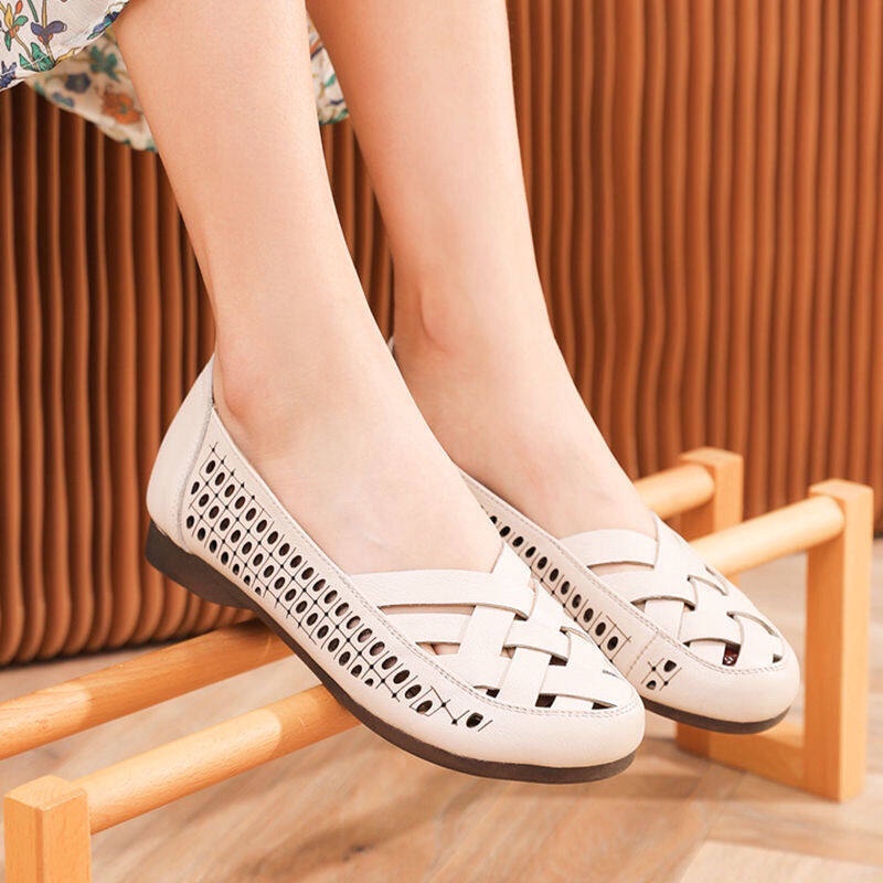 Xăng đan Da Mềm Chống Trượt Thoải Mái Cho Phụ Nữ Trung Niên