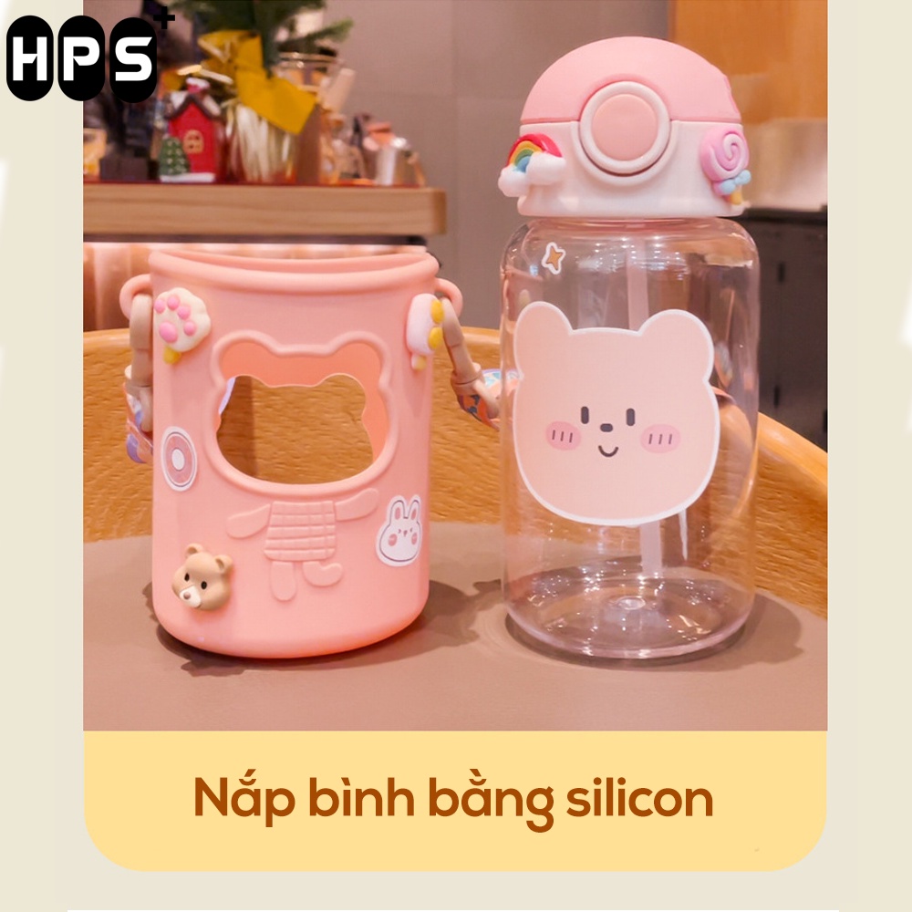 Bình nước cute, Bình nước cho bé có quai đeo nắp bật, ống hút mềm mại dung tích 620ml - Tặng kèm sticker