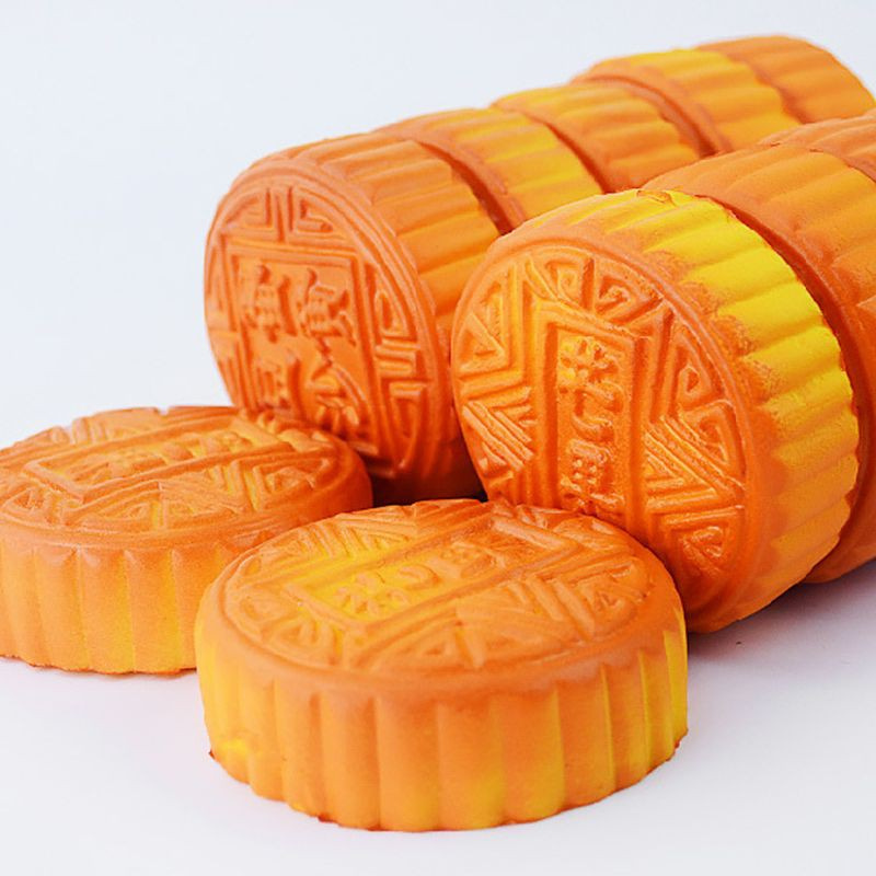 Mô hình bánh trung thu dùng trang trí nội thất độc đáo