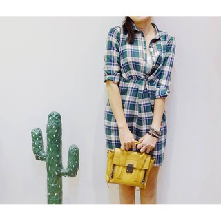 Đầm Đức kẻ ngang cổ tay dài