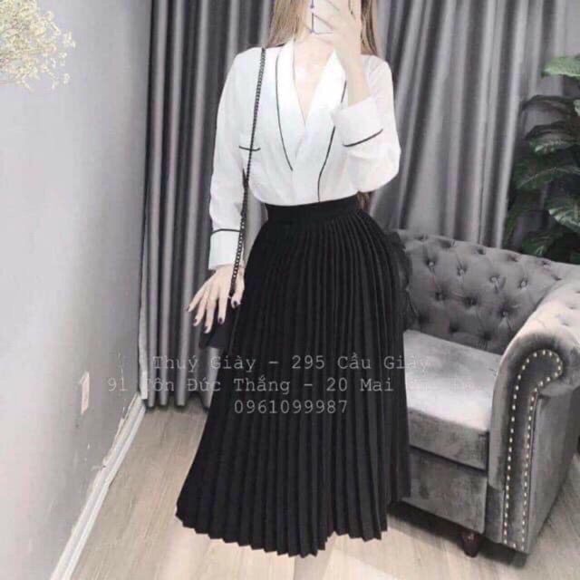 Chân váy xếp ly dài