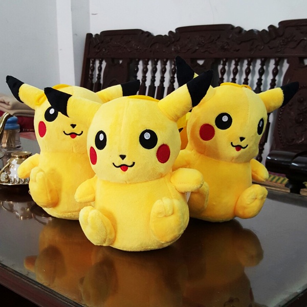 Gấu Bông Pikachu Dễ Thương Mẫu Màu Vàng Hot Hit