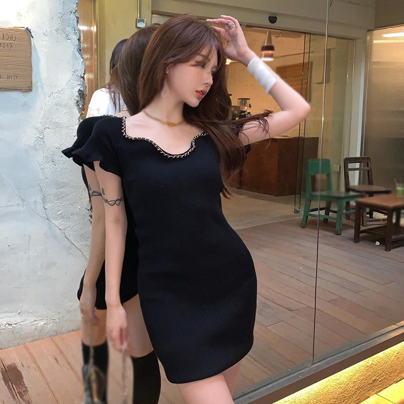 Đầm Body Dệt Kim Tay Ngắn Cổ Chữ V Thiết Kế Ôm Sát Tôn Dáng