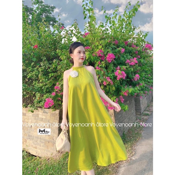 váy yếm suông kèm hoa