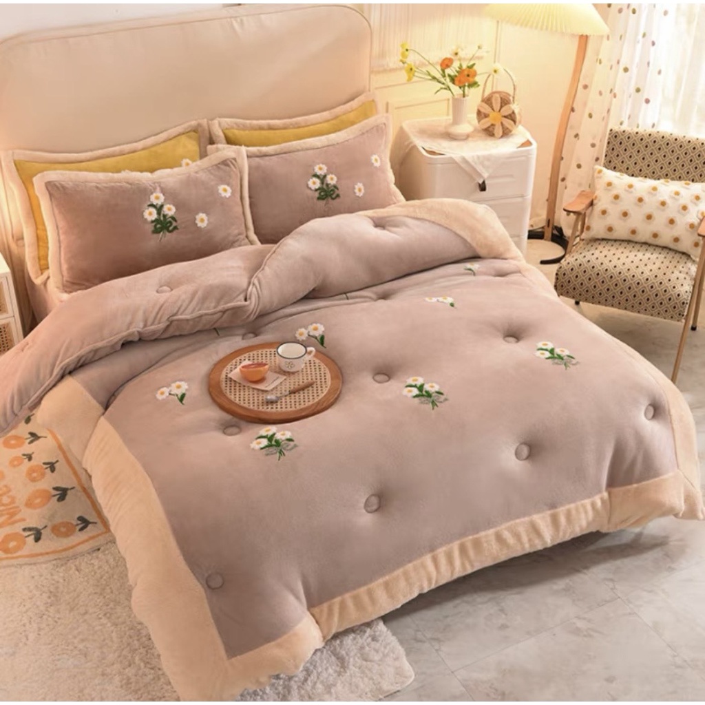 CHĂN NỈ LÔNG THỎ THÊU HOA CÚC,UGG NẶNG 4,5 KG NHIỀU MẦU