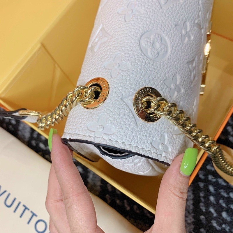 Túi LV mở nắp hộp nam châm vip nguyên seal hai màu size 22