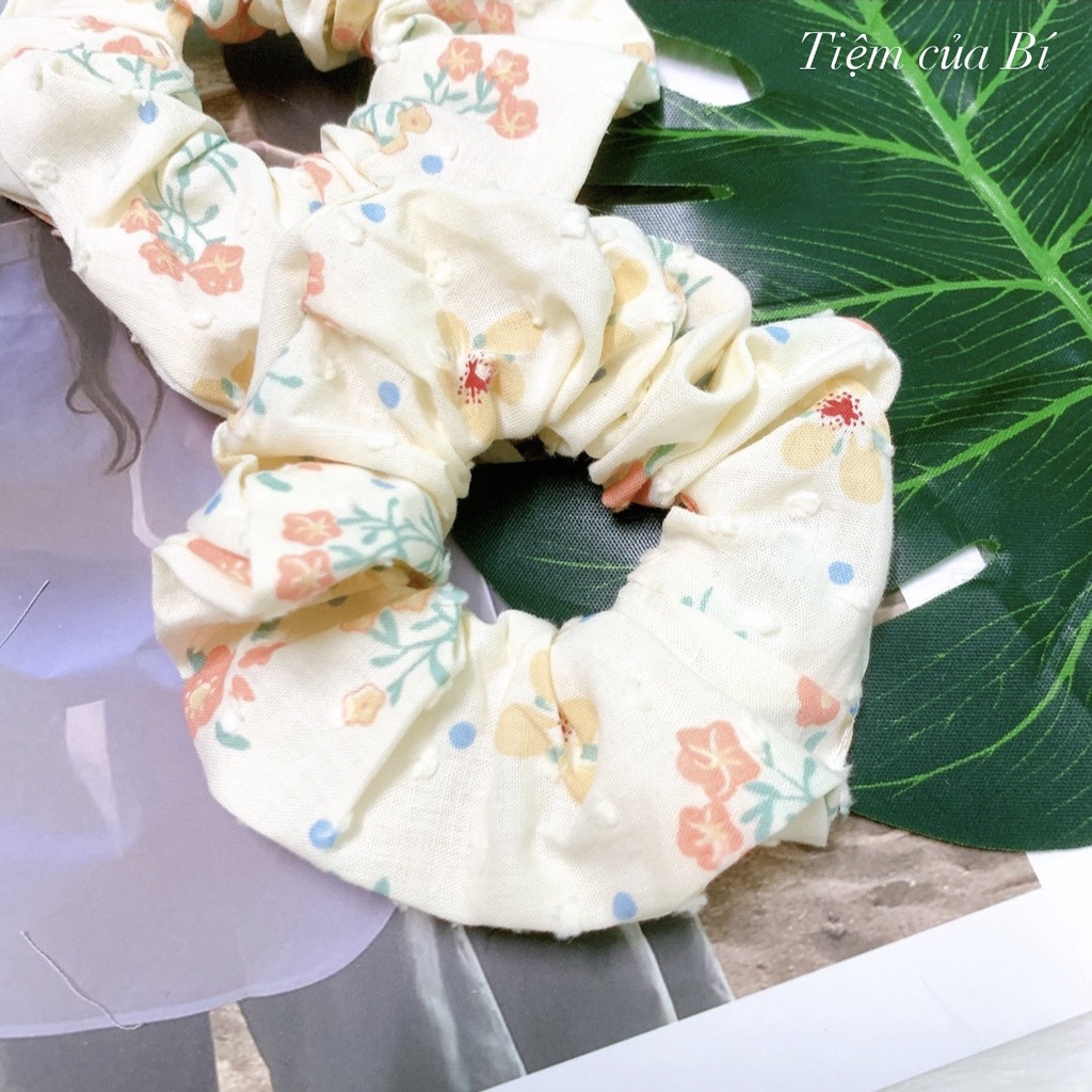 [Handmade] Scrunchies buộc tóc màu be vải xô cao cấp họa tiết hoa vintage