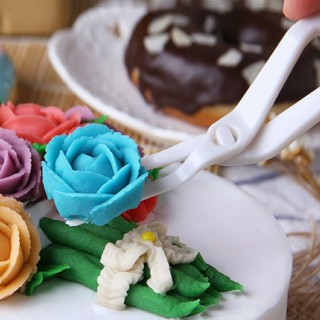 Kéo nhựa gắp hoa