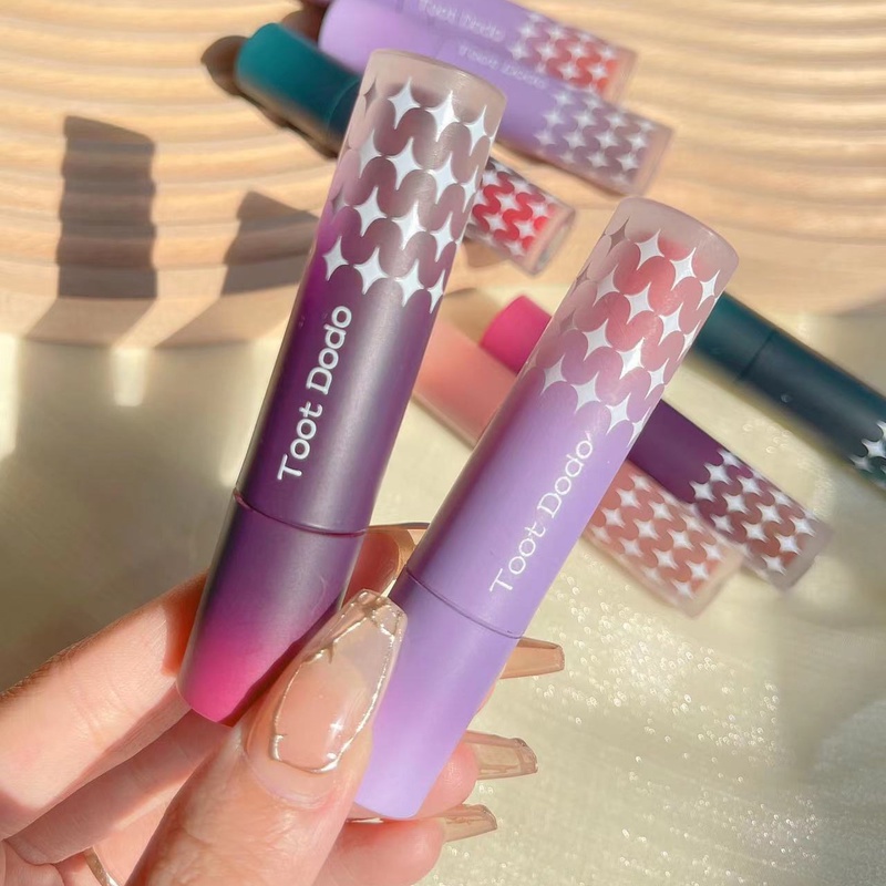 Son Môi Chất Nhung Lì Mềm Mịn Lâu Trôi Không Thấm Nước Chống Dính Ly 8 Màu Tùy Chọn