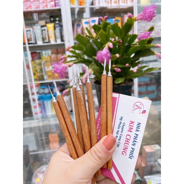 Cây lấy khoé da móng tay, móng chân cán gỗ