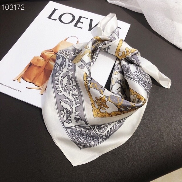 Khăn bandana lụa vuông size 58x58cm