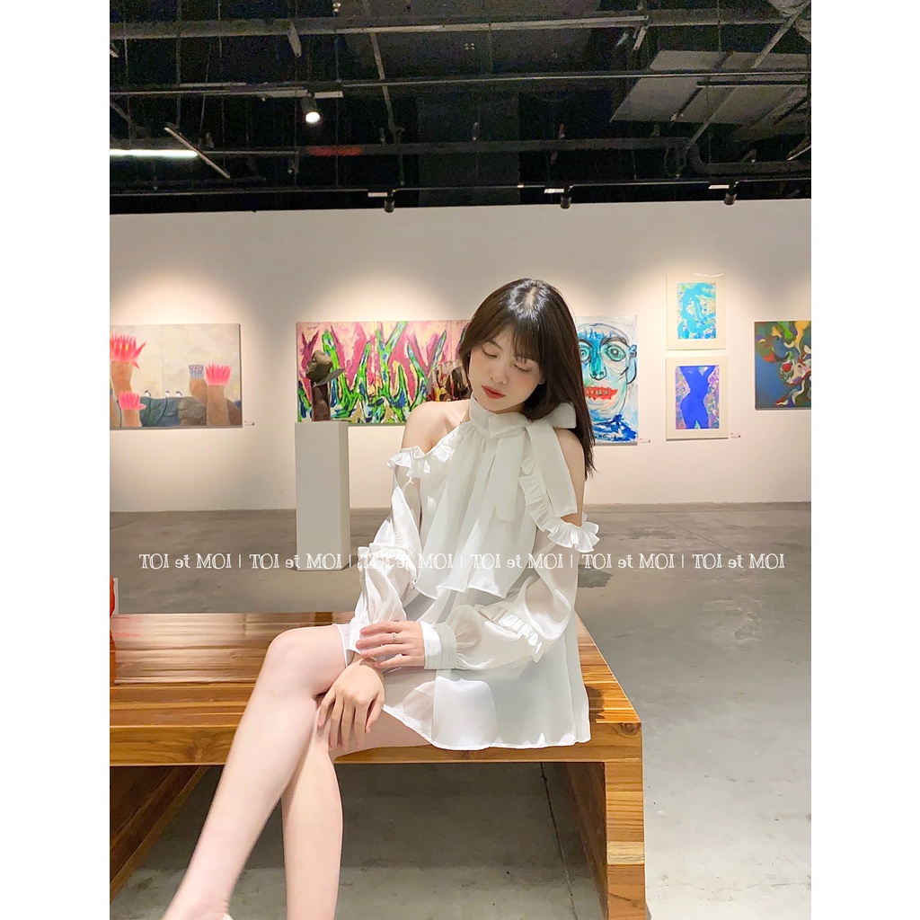 ÁO TƠ NHŨ TRẮNG HỞ VAI _TOI et MOI