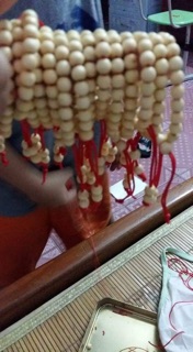 vòng dâu tằm cho bé yêu