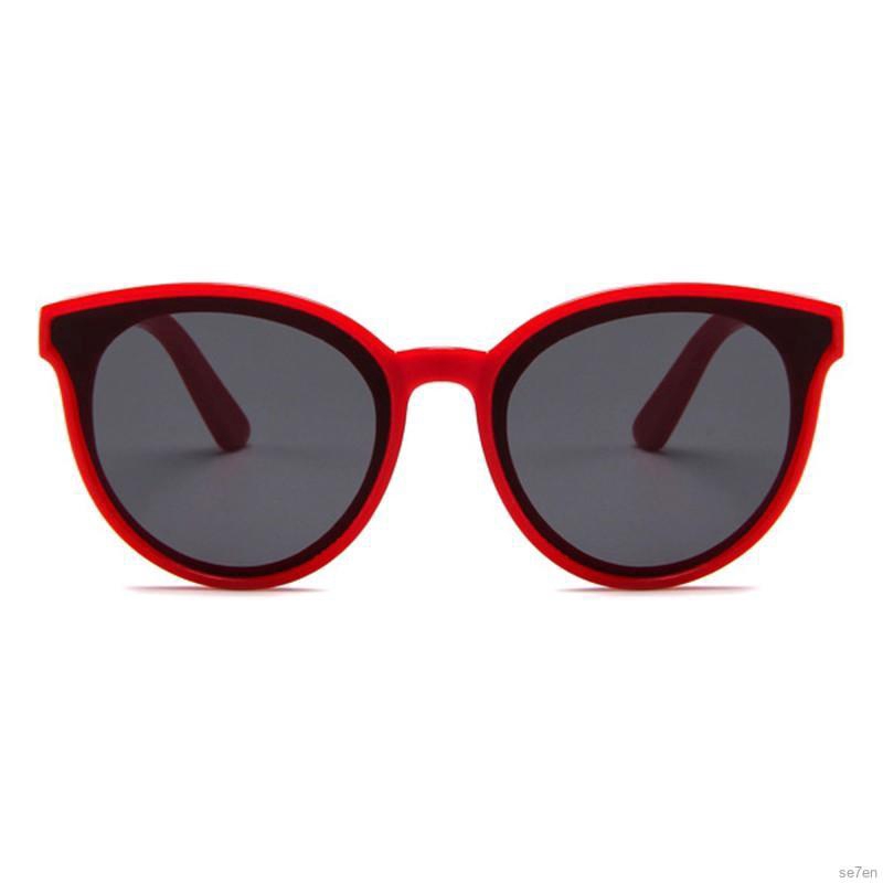 Kính mát thời trang dành cho cả bé trai và bé gái