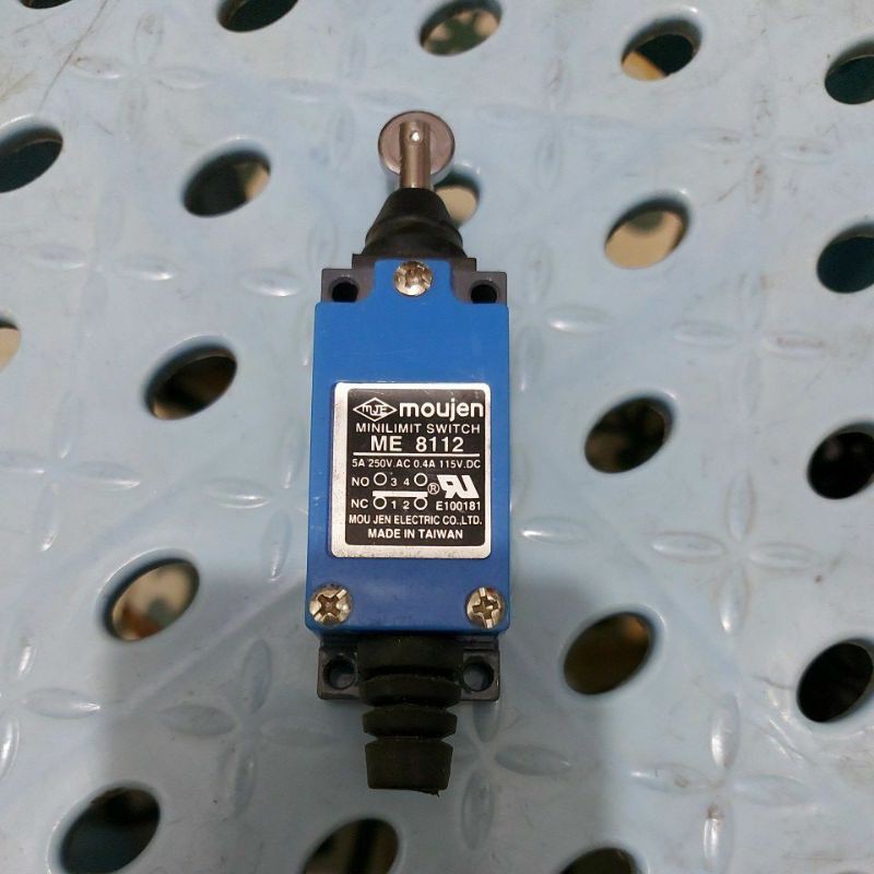 Công tắc hành trình Moujen ME 8112