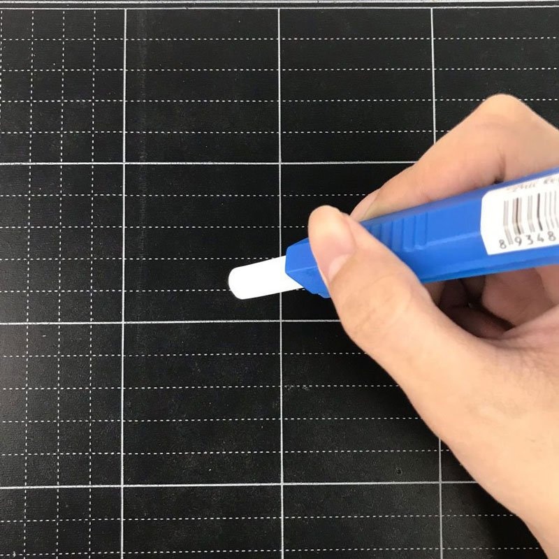 Bút Kẹp Phấn MIC (Mẫu Màu Giao Ngẫu Nhiên)