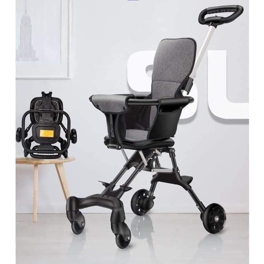XE ĐẨYCHO BÉ THIẾT KẾ HIỆN ĐẠI BÁNH XE XOAY 360 ĐỘ GIÚP CHUYỂN ĐỘNG DỄ DÀNG