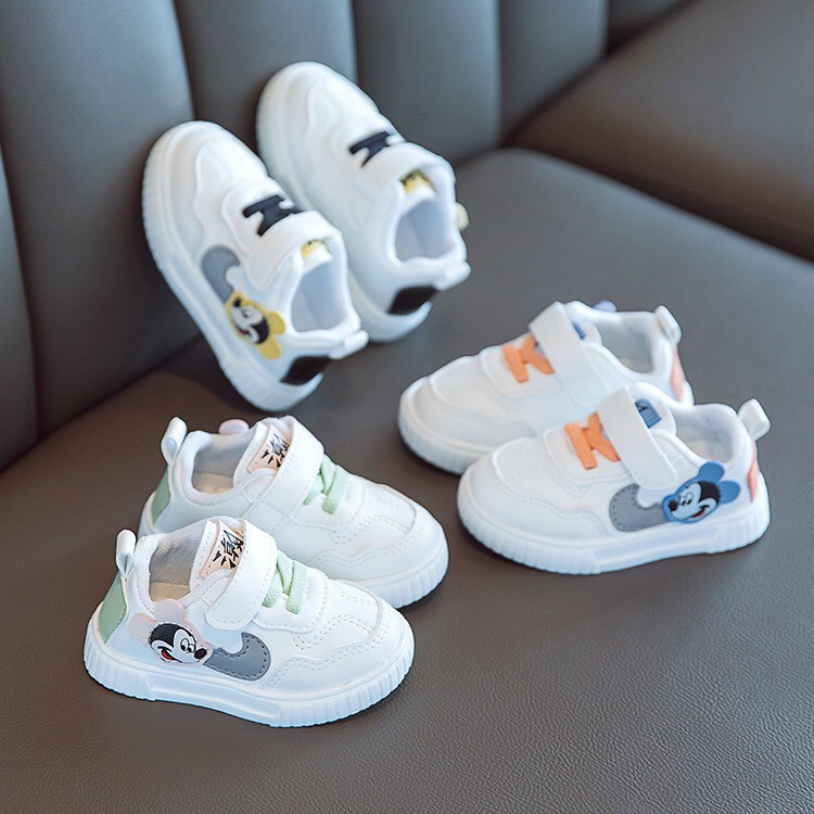 Giày thể thao Mickey cho bé rất êm ( 817 )